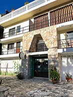 Hotel Arco Maya