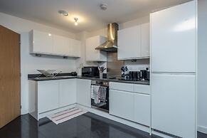 Beautiful 3-bed Apartment in Romford