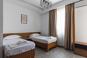 Hotel Center