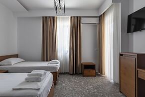 Hotel Center