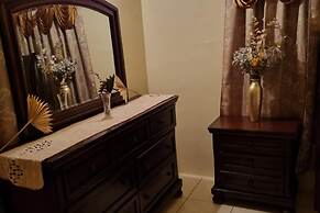 2-bed, Sleeps 4, Private Garden, Parking
