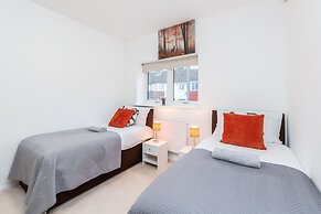 2BR Apt-sleeps 5-accessible-central Dartford