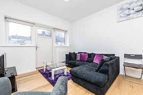 2BR Apt-sleeps 5-accessible-central Dartford