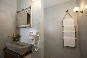 Porolithos Boutique Hotel