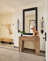 Susurros del Corazón, Auberge Collection