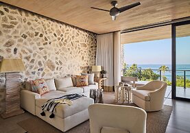 Susurros del Corazón, Auberge Collection