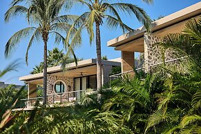 Susurros del Corazón, Auberge Collection