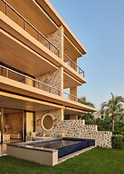 Susurros del Corazón, Auberge Collection