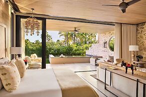 Susurros del Corazón, Auberge Collection