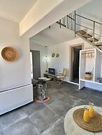 Aeron suites