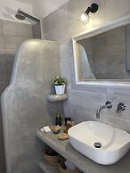 Aeron suites