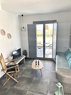 Aeron suites