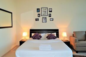 MCLN - Spacious Furnished Studio