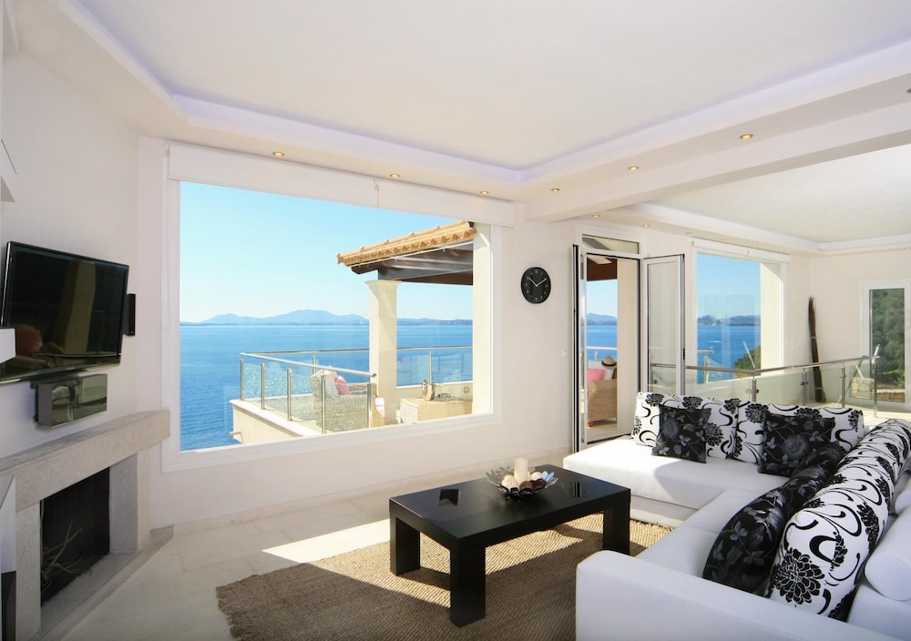 The Light House in Katavolos