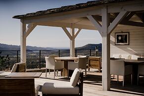 Boutique Hotel NOAE by Emerald Stay