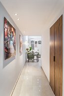 Modern 1 BDR with balcony
