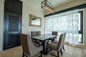 Diamante Beachfront Suites