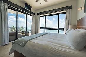 Diamante Beachfront Suites