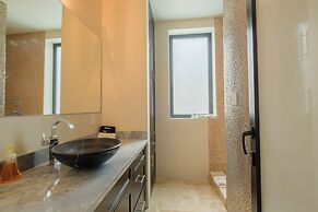 Diamante Beachfront Suites