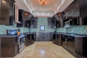 Diamante Beachfront Suites