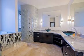 Diamante Beachfront Suites