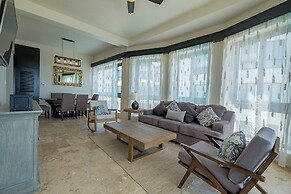 Diamante Beachfront Suites