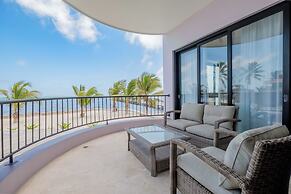 Diamante Beachfront Suites