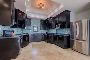 Diamante Beachfront Suites