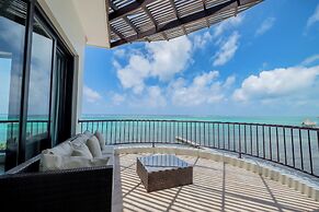 Diamante Beachfront Suites