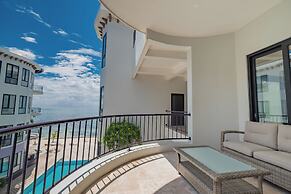 Diamante Beachfront Suites
