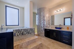 Diamante Beachfront Suites