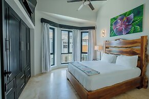 Diamante Beachfront Suites