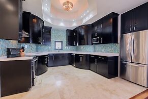 Diamante Beachfront Suites