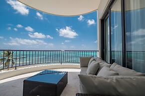 Diamante Beachfront Suites