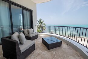 Diamante Beachfront Suites