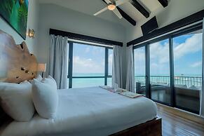 Diamante Beachfront Suites