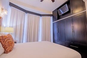 Diamante Beachfront Suites