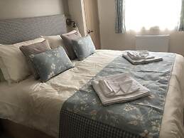 Luxury 2 Bedroom Caravan in Stunning Location