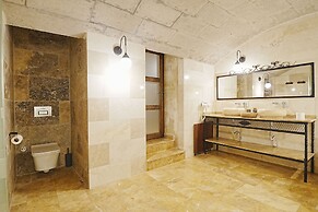 Kayra Cave Suites