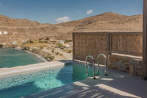 Amal Kythnos Suites