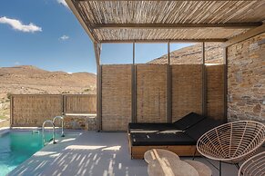Amal Kythnos Suites