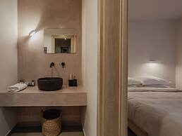 Amal Kythnos Suites