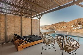 Amal Kythnos Suites