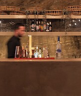 Amal Kythnos Suites