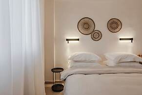 Amal Kythnos Suites