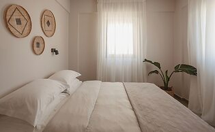 Amal Kythnos Suites