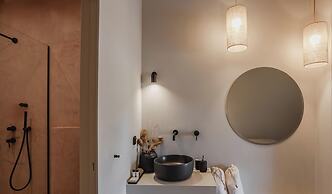 Amal Kythnos Suites