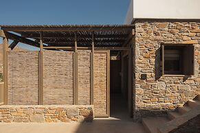 Amal Kythnos Suites