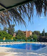 Dream Town Hotel & Restaurant