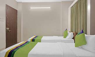 Treebo Diamond Residency - DDPK Inn